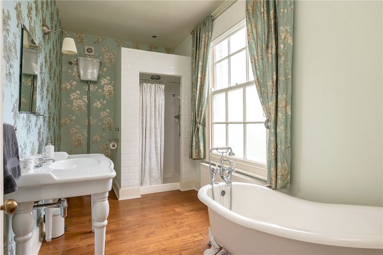 6 bedroom house, Main Street, North Duffield YO8 - Sold STC