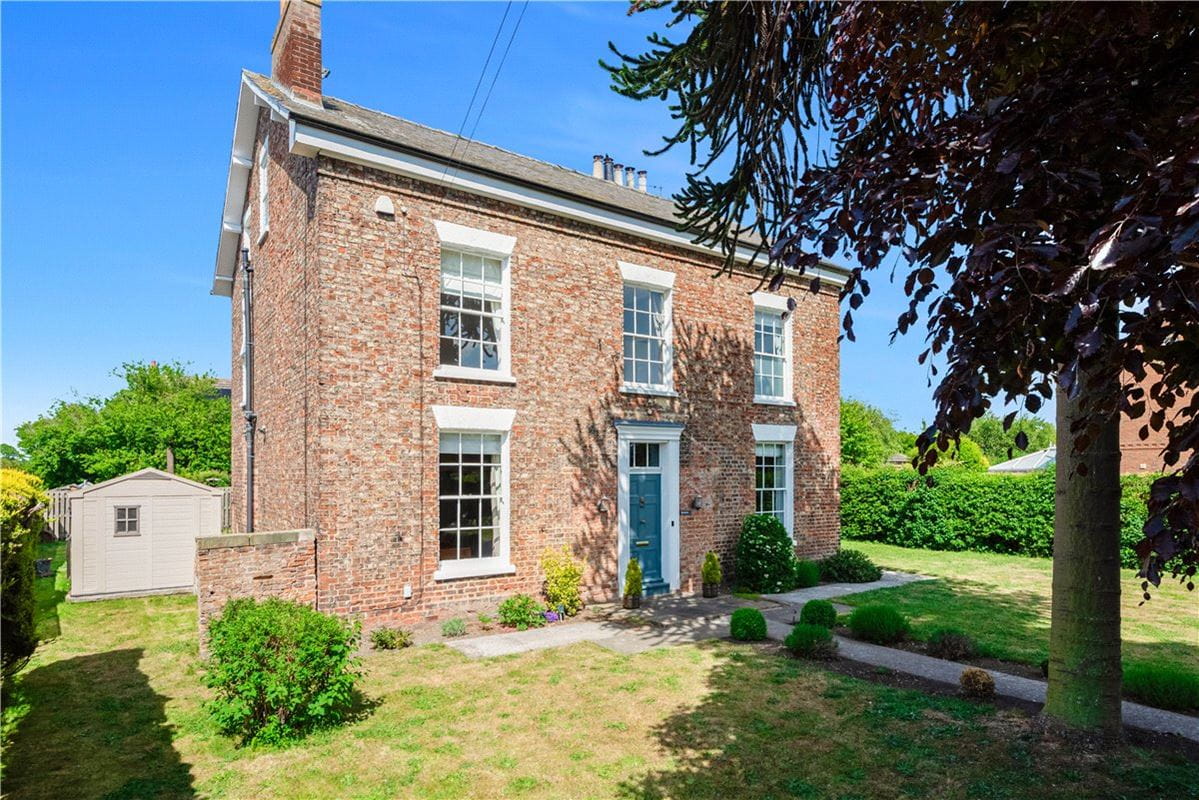 6 bedroom house, Main Street, North Duffield YO8 - Sold STC