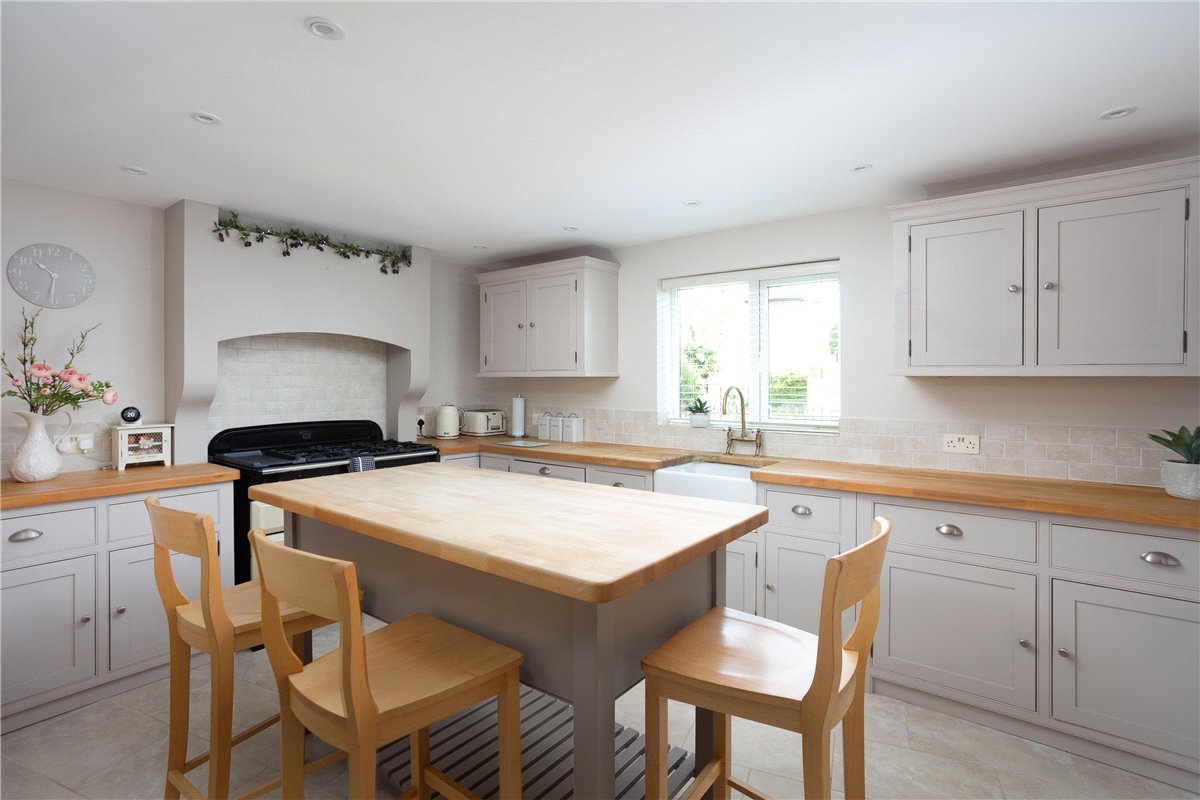 3 bedroom house, Hull Road, Cliffe YO8 - Available