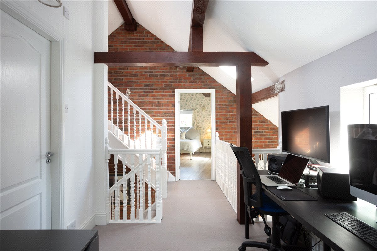 3 bedroom house, Hull Road, Cliffe YO8 - Available