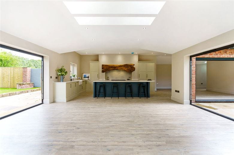 4 bedroom , The Stables, North Dalton YO25 - Available