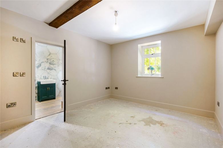 4 bedroom , The Stables, North Dalton YO25 - Available