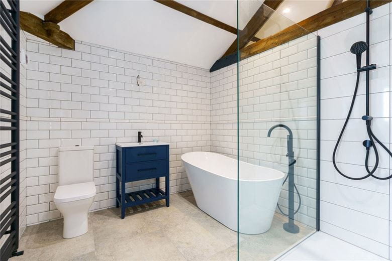 4 bedroom , The Stables, North Dalton YO25 - Available