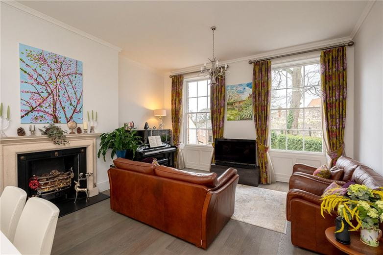 2 bedroom flat, St. Leonards Place, York YO1 - Available