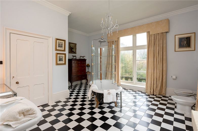 8 bedroom house, Northorpe Hall, Northorpe DN21 - Available