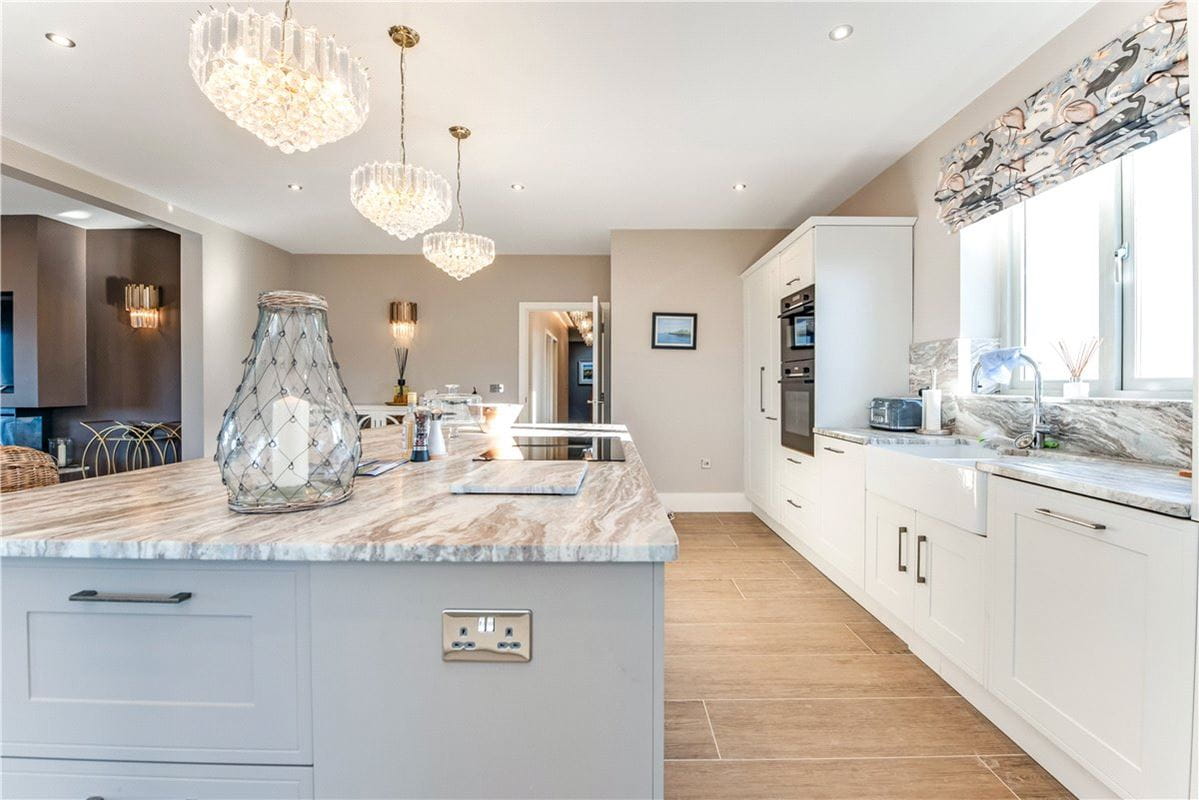 3 bedroom flat, Farne House, 12 Crewe Street NE68 - Available