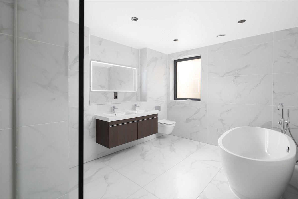 5 bedroom house, Fulford Road, York YO10 - Available