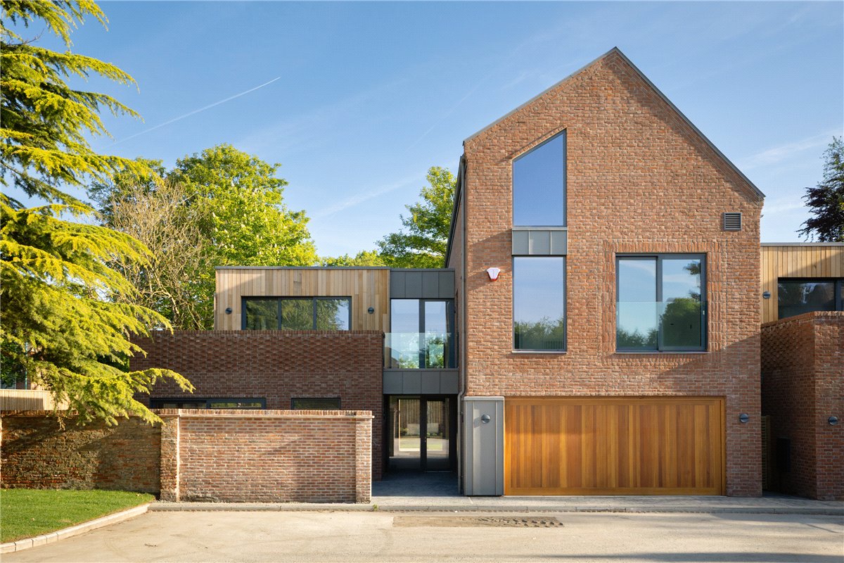 5 bedroom house, Fulford Road, York YO10 - Available