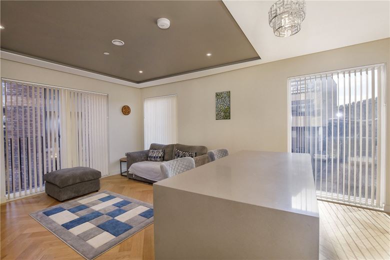 2 bedroom flat, Toft Green, York YO1 - Available