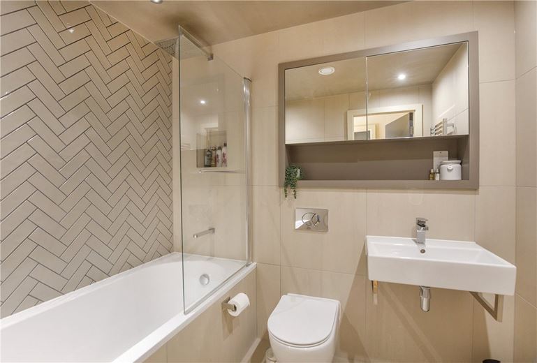 2 bedroom flat, Toft Green, York YO1 - Available