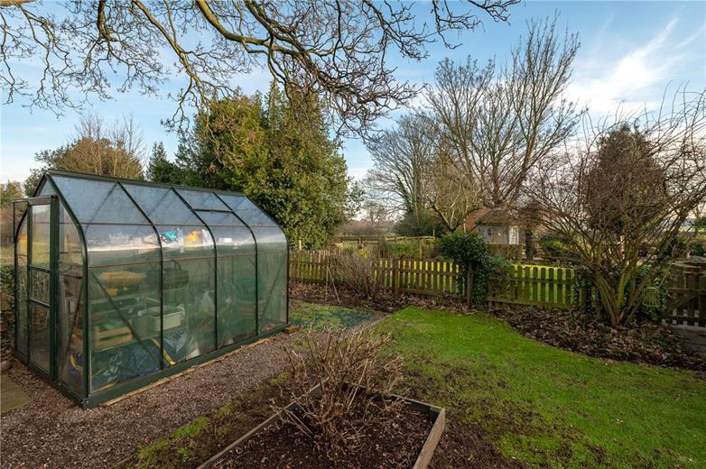 4 bedroom house, Angram, York YO23 - Available