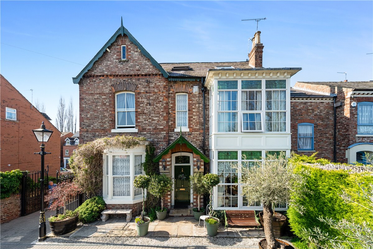 7 bedroom house, Huntington Road, York YO31 - Available