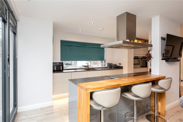 4 bedroom house, Caedmon Close, York YO31 - Available