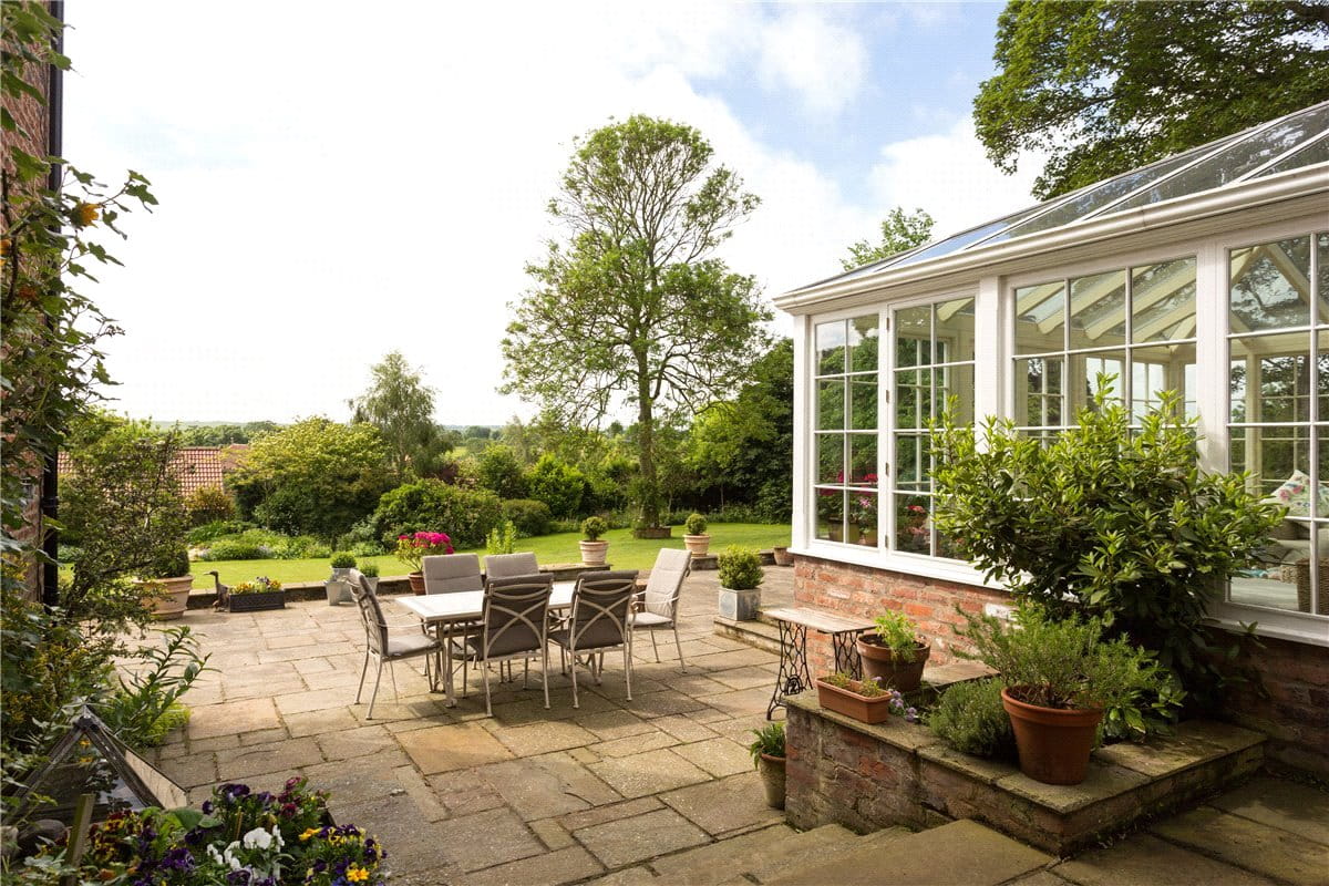 5 bedroom house, Front Street, Wold Newton YO25 - Available