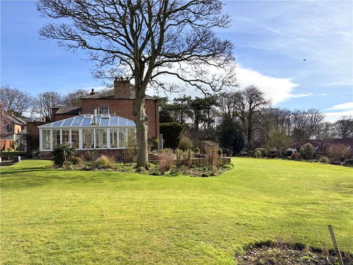 5 bedroom house, Front Street, Wold Newton YO25 - Available