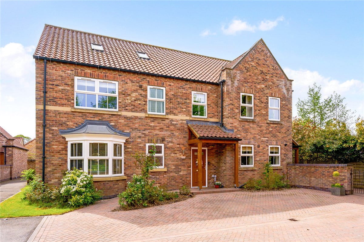 6 bedroom house, Beckside Close, North Cave HU15 - Sold