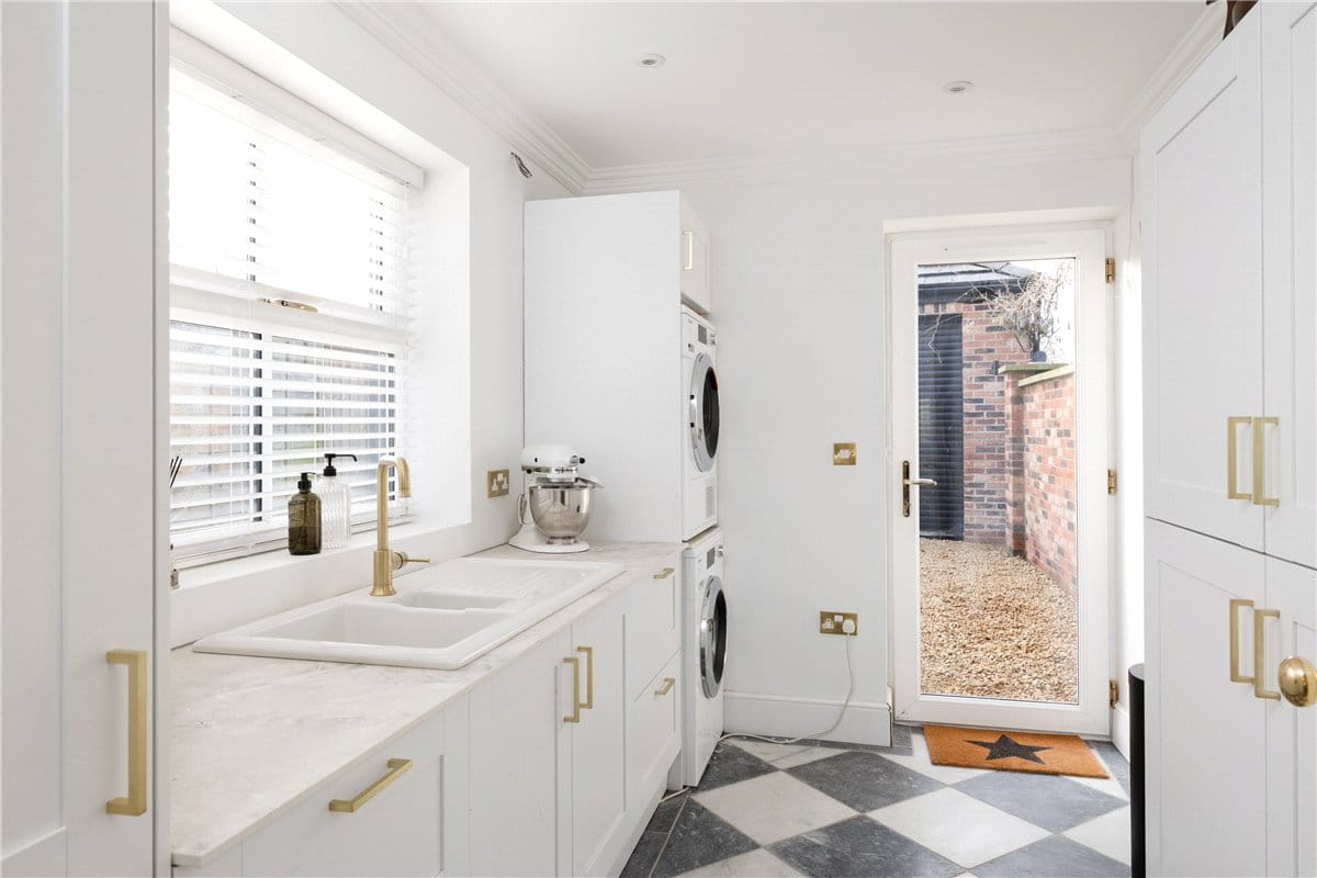 5 bedroom house, Alne Road, Tollerton YO61 - Available