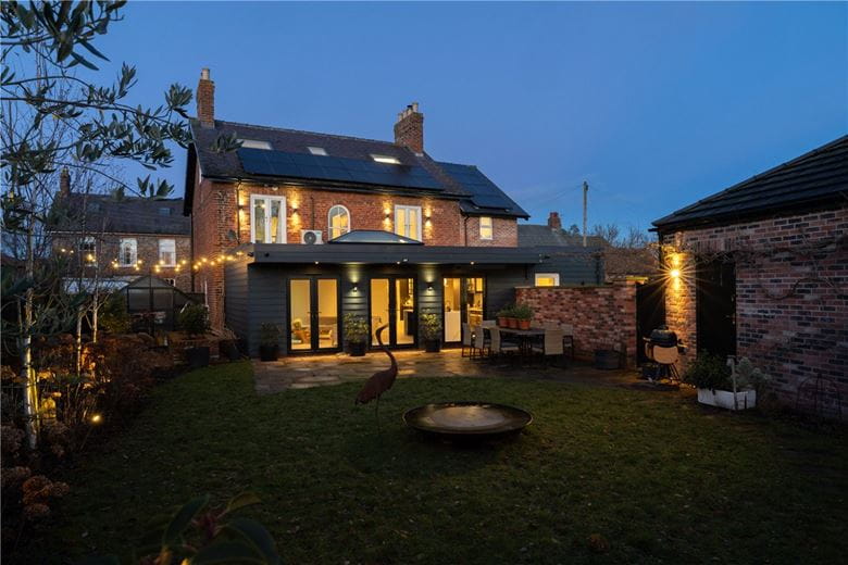 5 bedroom house, Alne Road, Tollerton YO61 - Available