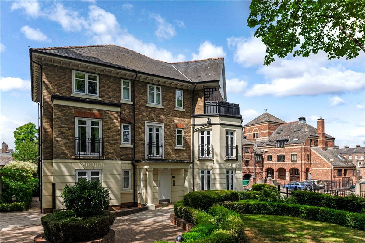 1 bedroom flat, Lady Anne Court, Skeldergate YO1 - Available