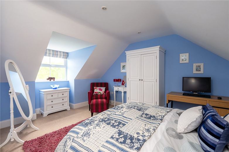 5 bedroom house, The Village, Stockton on the Forest YO32 - Available