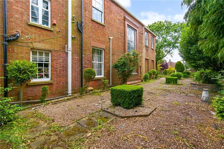 6 bedroom house, Main Street, West Haddlesey YO8 - Sold STC