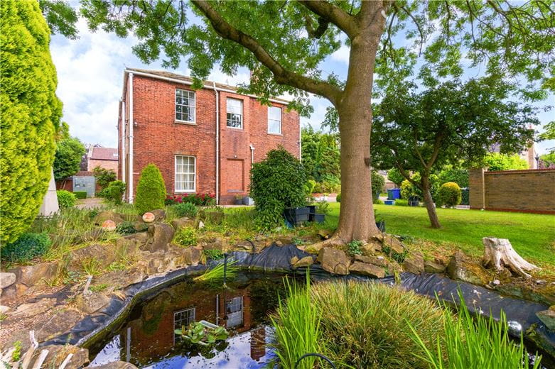 6 bedroom house, Main Street, West Haddlesey YO8 - Sold STC