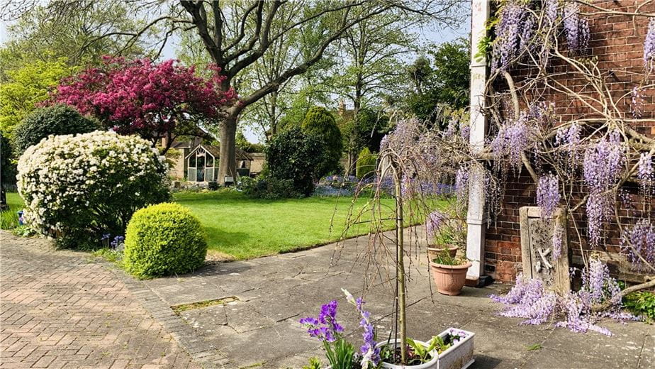 6 bedroom house, Main Street, West Haddlesey YO8 - Sold STC