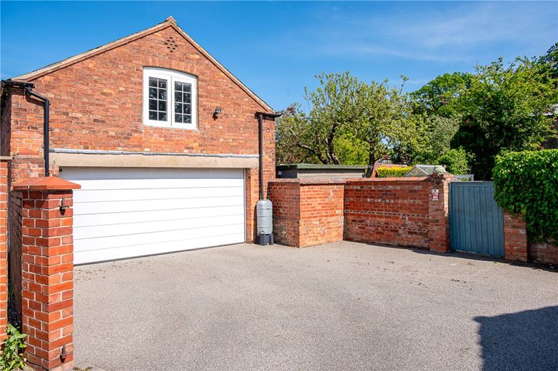 4 bedroom house, Main Street, Riccall YO19 - Available