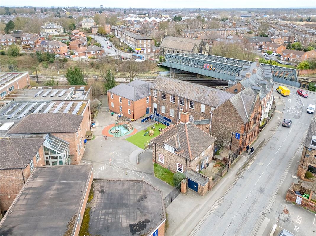 5 bedroom , Dalton Terrace, York YO24 - Sold STC