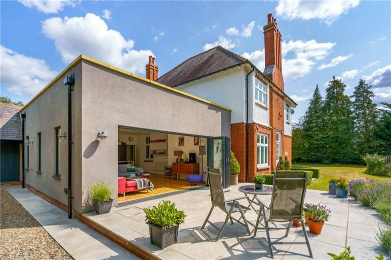 5 bedroom house, Main Street, Wilberfoss YO41 - Available