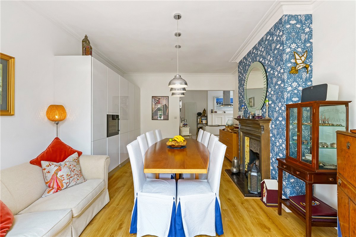 5 bedroom house, Chestnut Avenue, York YO31 - Available