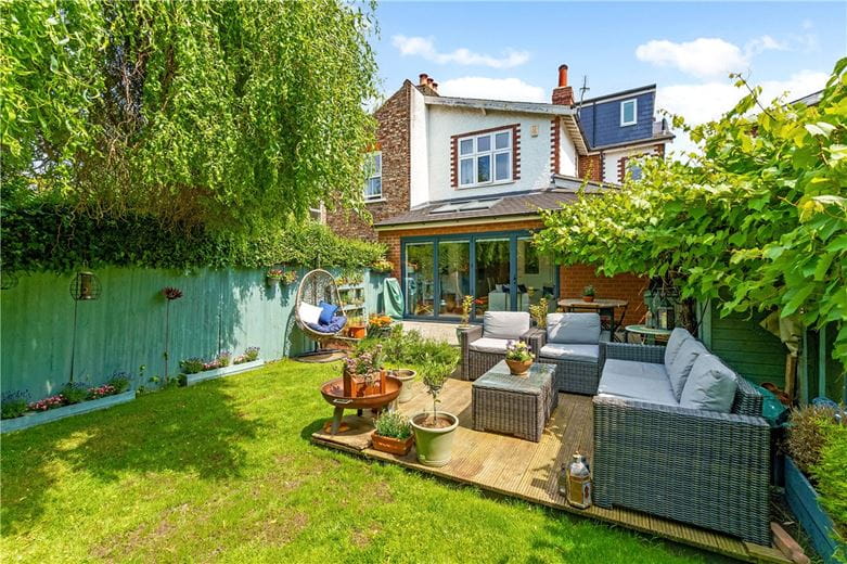 5 bedroom house, Chestnut Avenue, York YO31 - Available