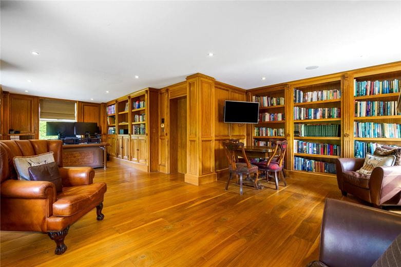 6 bedroom house, Newmill Farm, Mill Lane YO42 - Available