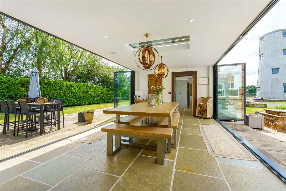 6 bedroom house, Newmill Farm, Mill Lane YO42 - Available