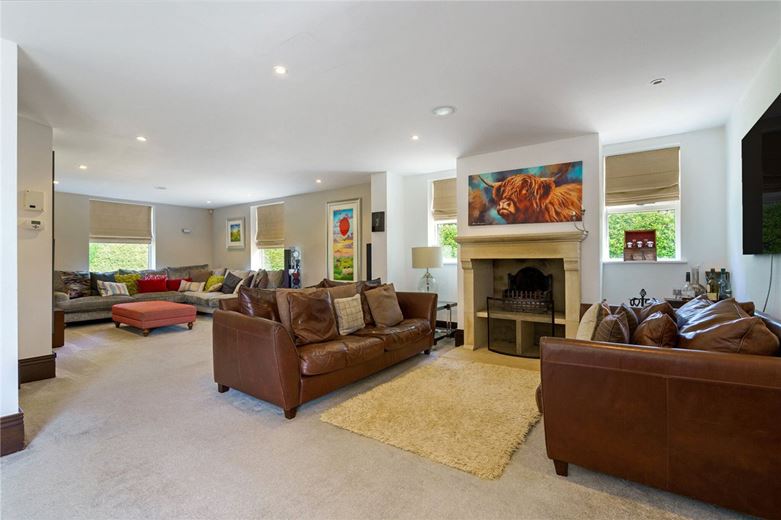 6 bedroom house, Newmill Farm, Mill Lane YO42 - Available