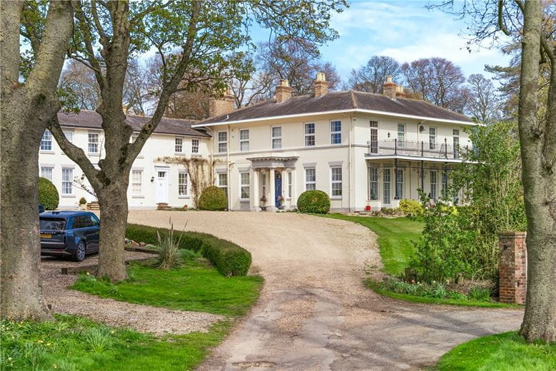 18 bedroom house, Wold Road, Nafferton YO25 - Available