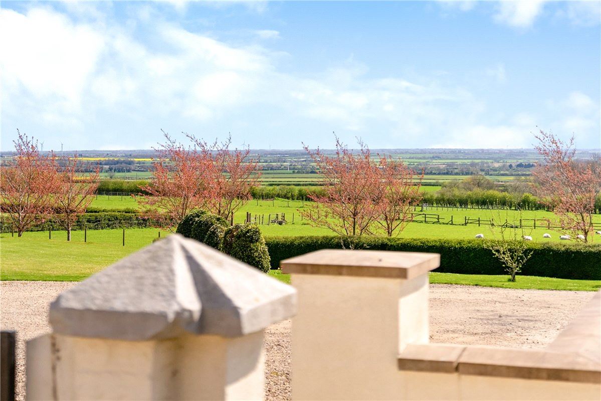 18 bedroom house, Wold Road, Nafferton YO25 - Available