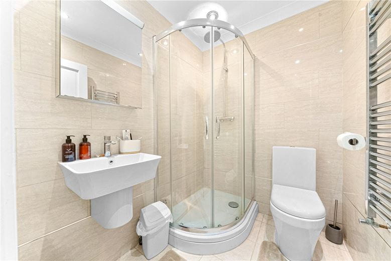 18 bedroom house, Wold Road, Nafferton YO25 - Available