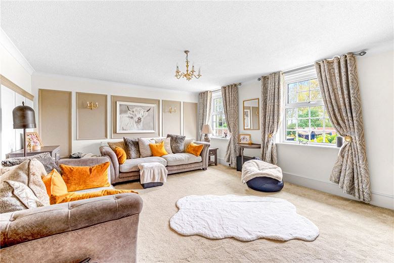 18 bedroom house, Wold Road, Nafferton YO25 - Available