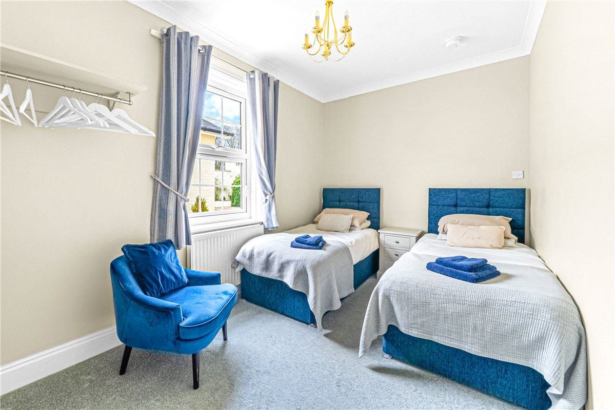 18 bedroom house, Wold Road, Nafferton YO25 - Available