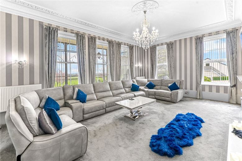 18 bedroom house, Wold Road, Nafferton YO25 - Available