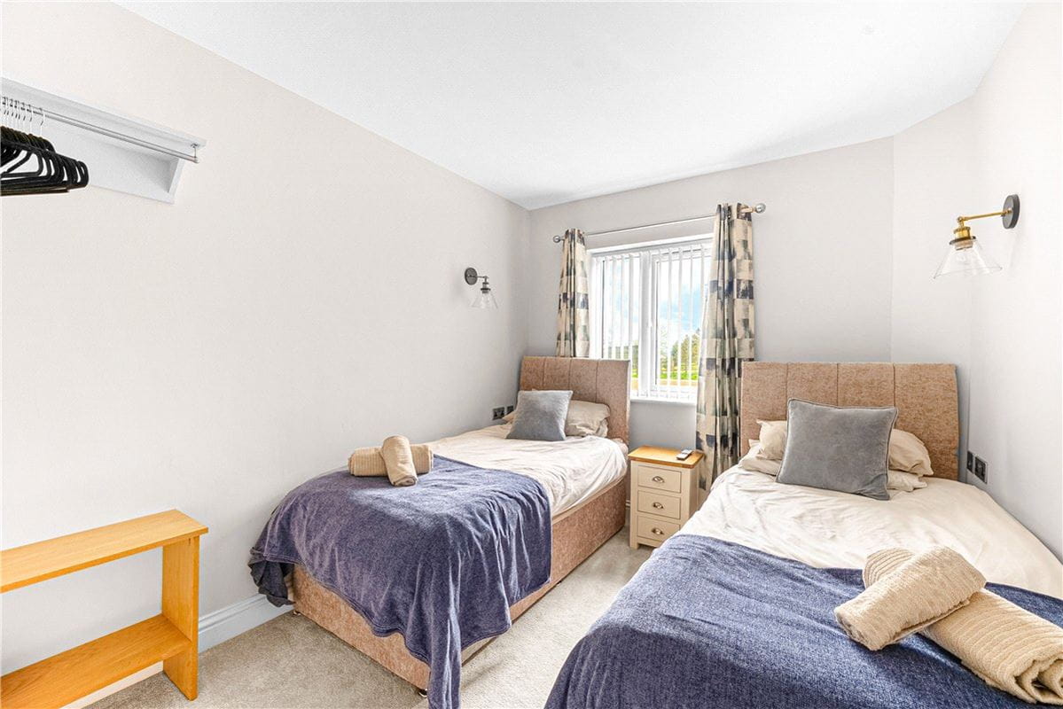 18 bedroom house, Wold Road, Nafferton YO25 - Available