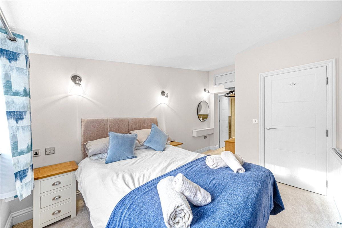 18 bedroom house, Wold Road, Nafferton YO25 - Available