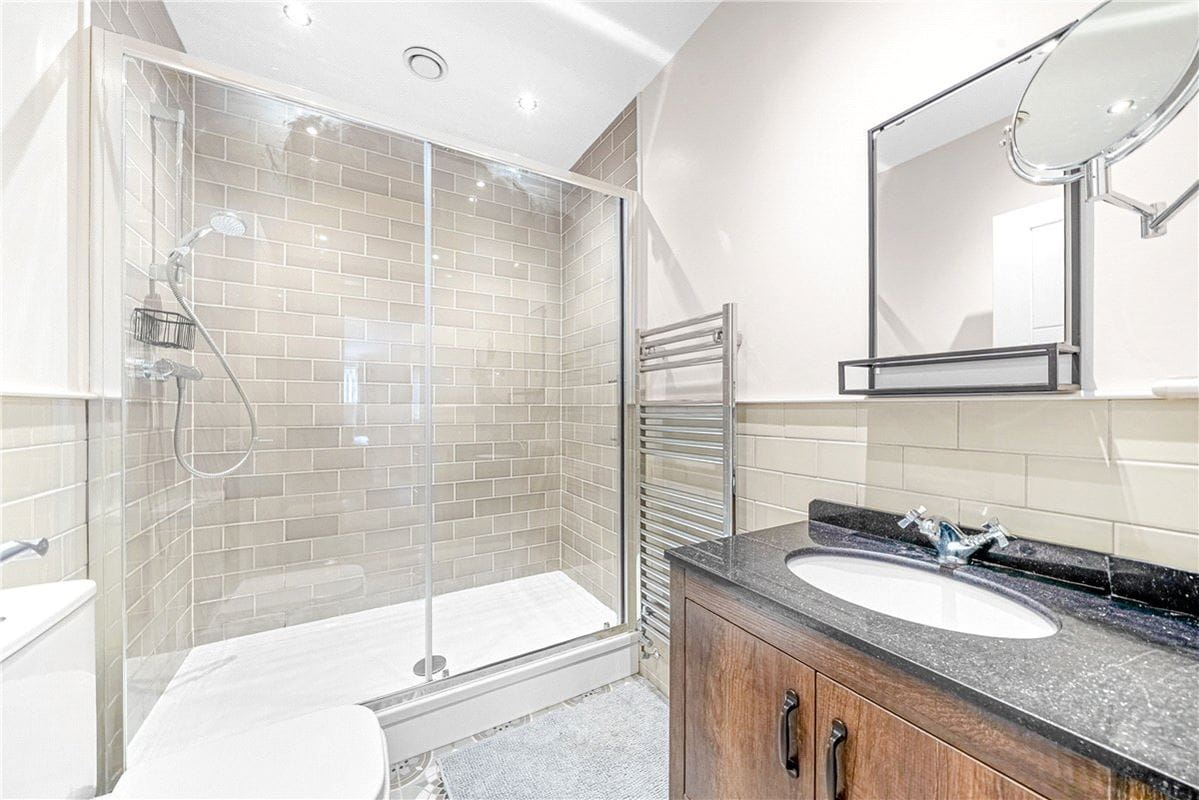 18 bedroom house, Wold Road, Nafferton YO25 - Available