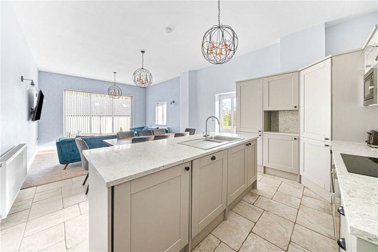 18 bedroom house, Wold Road, Nafferton YO25 - Available