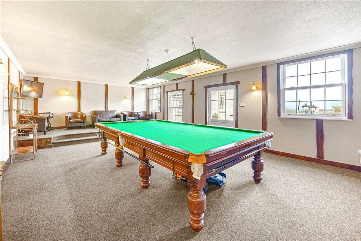 18 bedroom house, Wold Road, Nafferton YO25 - Available