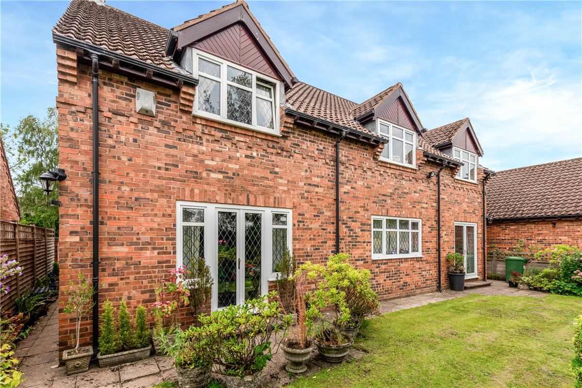 4 bedroom house, Yew Tree Close, Acaster Malbis YO23 - Available