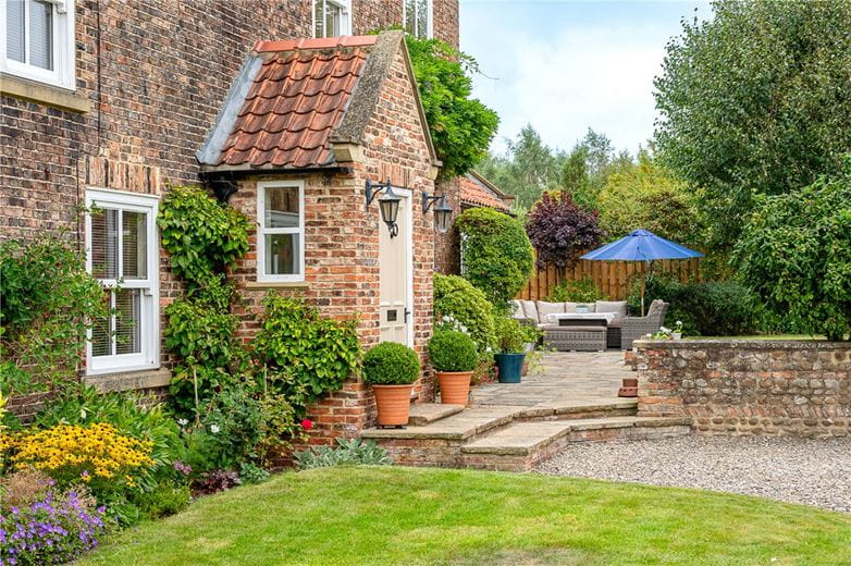 5 bedroom house, Aldwark, Alne YO61 - Available