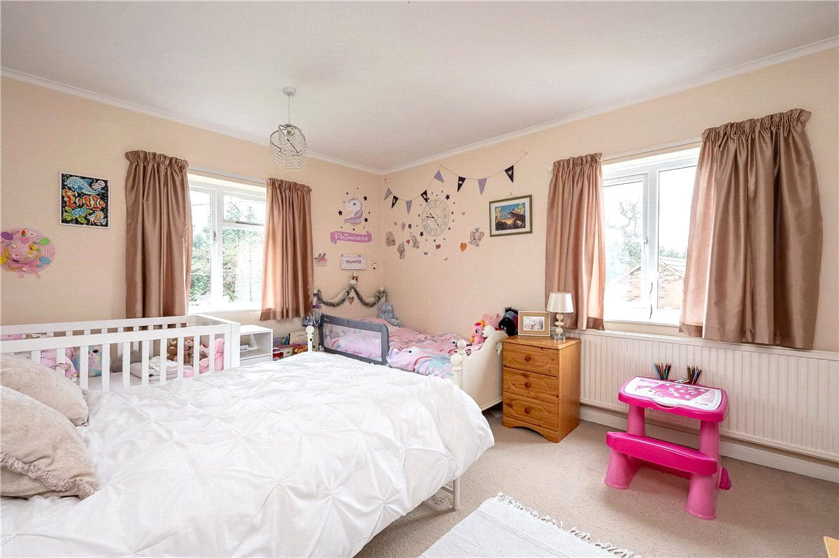 3 bedroom house, The Green, Raskelf YO61 - Available