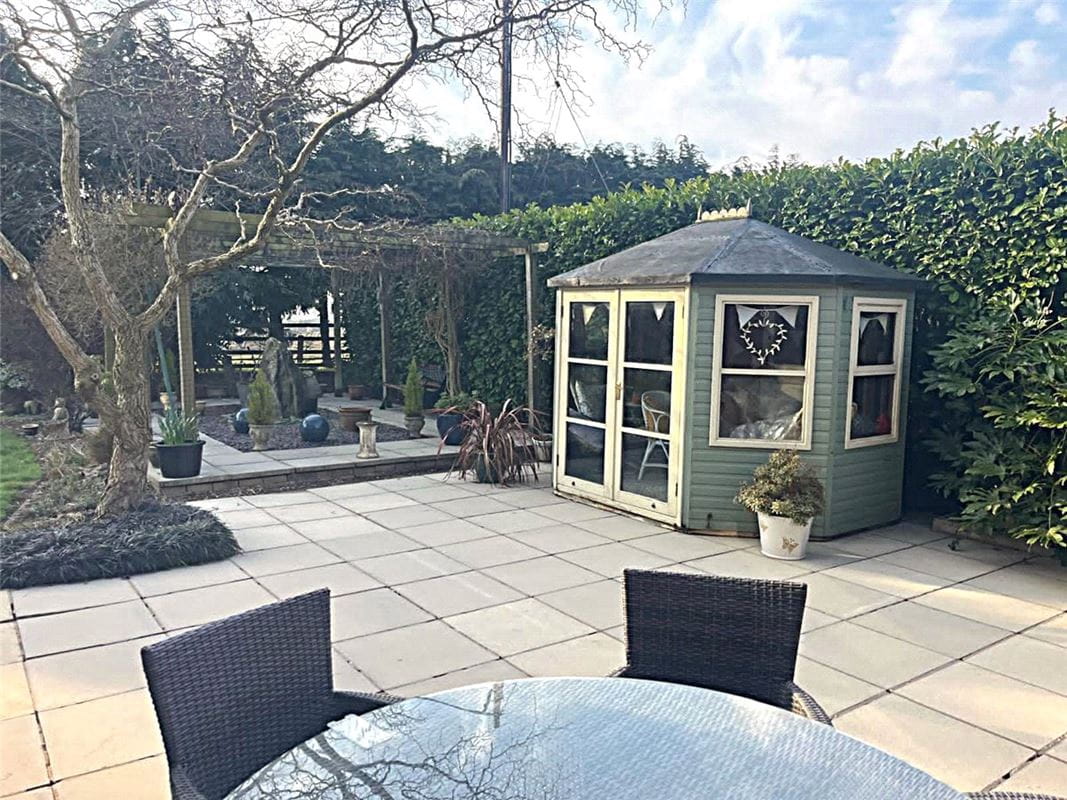 3 bedroom house, The Green, Raskelf YO61 - Available